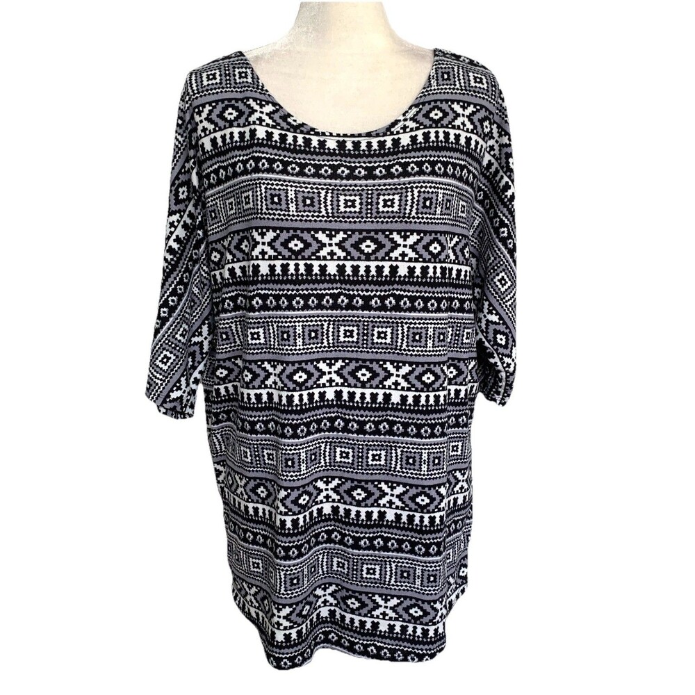 Bobbie Brooks Plus 1X Gray Black White Tribal Print Dolman Sleeve Top Blouse